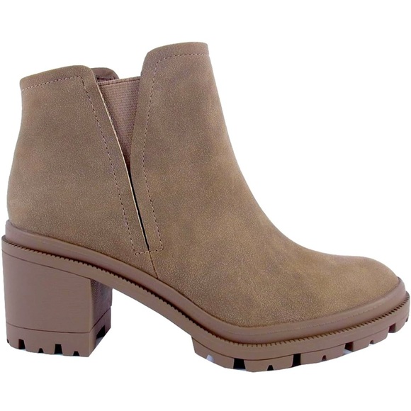 Jellypop Women's Natania Heeled Boots Sz 10 Chunky Chelsea Light Taupe Distress - Picture 1 of 11